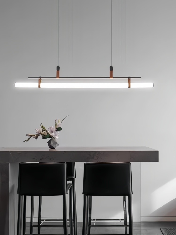 Lampe suspendue LED longue et  - Desk Setup Minimalist avis et prix